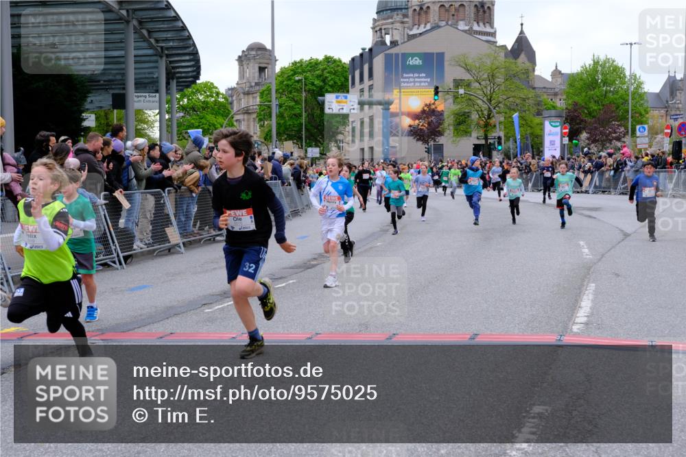 25.04.2026 - Das Zehntel Tim E. http://msf.ph/oto/9575025 25.04.2026 10:52:26 Ziel 5100, 5428, 5450, 5515, 5689, 5740, 5751, 5777, 5781, 5874, 6015, 6019, 6027, 6080, 6153, 6155, 6703, 6826, 7101, 7172, 7180, 7184, 7197, 7731, 7806, 7863, 7907, 7930, 7966 meine-sportfotos.de