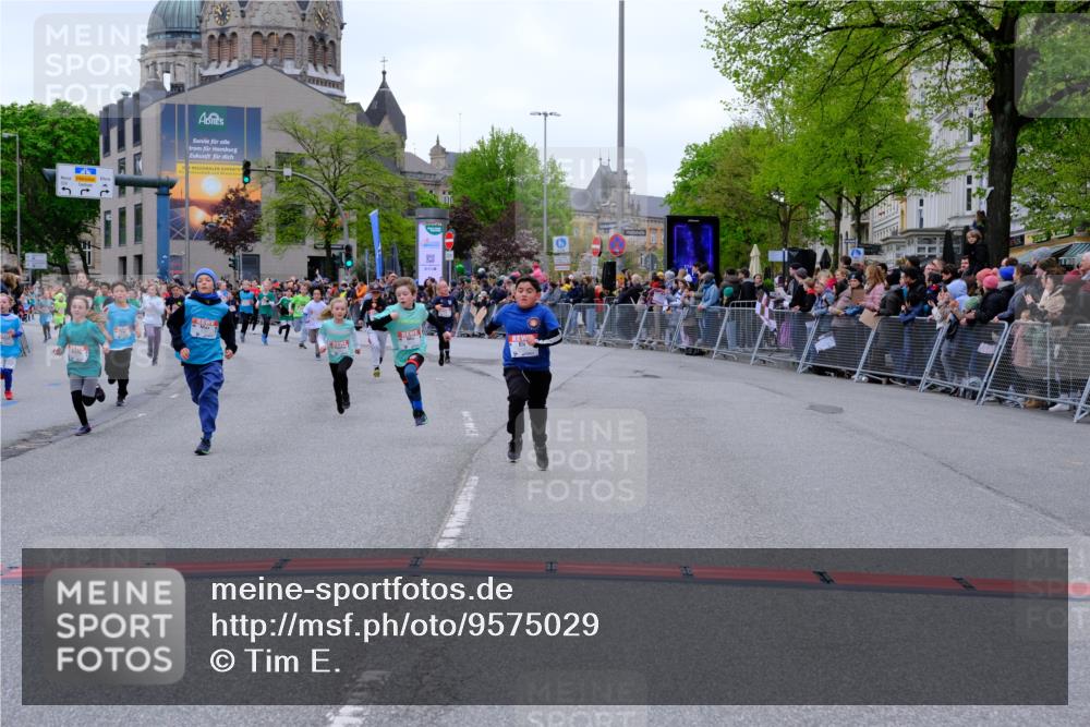 25.04.2026 - Das Zehntel Tim E. http://msf.ph/oto/9575029 25.04.2026 10:52:28 Ziel 5081, 5092, 5100, 5450, 5515, 5689, 5740, 5751, 5777, 5781, 5874, 6015, 6019, 6027, 6080, 6155, 6409, 6428, 6703, 6826, 7101, 7172, 7180, 7184, 7731, 7806, 7863, 7907, 7930 meine-sportfotos.de
