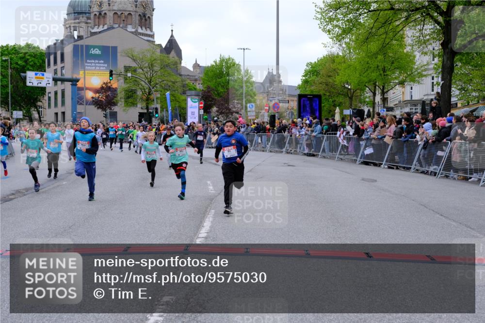 25.04.2026 - Das Zehntel Tim E. http://msf.ph/oto/9575030 25.04.2026 10:52:28 Ziel 5081, 5092, 5100, 5450, 5515, 5689, 5740, 5751, 5777, 5781, 5874, 6015, 6019, 6027, 6080, 6155, 6409, 6428, 6703, 6826, 7101, 7172, 7180, 7184, 7731, 7806, 7863, 7907, 7930 meine-sportfotos.de