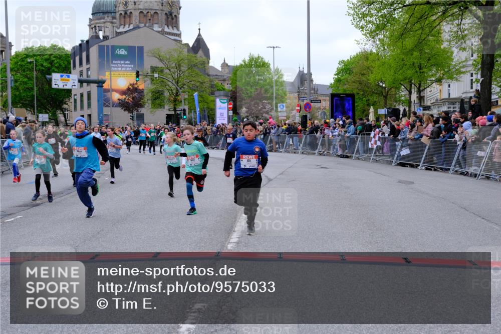 25.04.2026 - Das Zehntel Tim E. http://msf.ph/oto/9575033 25.04.2026 10:52:28 Ziel 5081, 5092, 5100, 5450, 5515, 5689, 5740, 5751, 5777, 5781, 5874, 6015, 6019, 6027, 6080, 6155, 6409, 6428, 6703, 6826, 7101, 7172, 7180, 7184, 7731, 7806, 7863, 7907, 7930 meine-sportfotos.de
