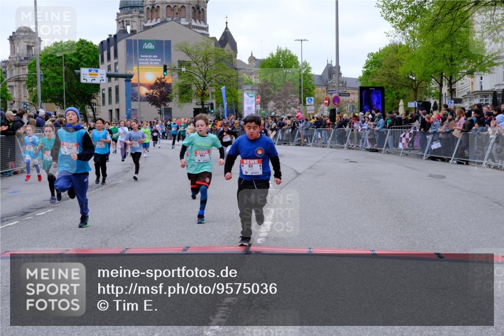 25.04.2026 - Das Zehntel Tim E. http://msf.ph/oto/9575036 25.04.2026 10:52:28 Ziel 5081, 5092, 5100, 5450, 5515, 5689, 5740, 5751, 5777, 5781, 5874, 6015, 6019, 6027, 6080, 6155, 6409, 6428, 6703, 6826, 7101, 7172, 7180, 7184, 7731, 7806, 7863, 7907, 7930 meine-sportfotos.de
