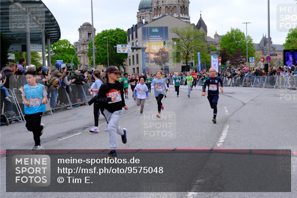 25.04.2026 - Das Zehntel Tim E. http://msf.ph/oto/9575048 25.04.2026 10:52:31 Ziel 5081, 5092, 5100, 5450, 5515, 5689, 5740, 5751, 5777, 5781, 5874, 6015, 6019, 6027, 6144, 6409, 6428, 6493, 6512, 6679, 6754, 7101, 7172, 7180, 7184, 7320, 7608, 7731, 7806, 7863, 7907, 7930, 7976 meine-sportfotos.de
