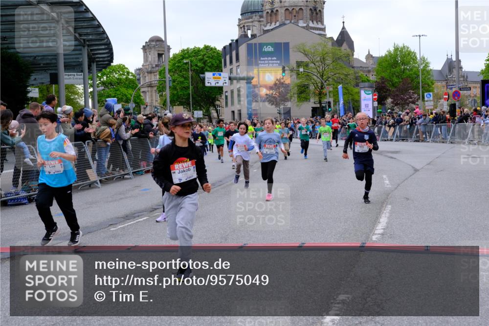 25.04.2026 - Das Zehntel Tim E. http://msf.ph/oto/9575049 25.04.2026 10:52:31 Ziel 5081, 5092, 5100, 5450, 5515, 5689, 5740, 5751, 5777, 5781, 5874, 6015, 6019, 6027, 6144, 6409, 6428, 6493, 6512, 6679, 6754, 7101, 7172, 7180, 7184, 7320, 7608, 7731, 7806, 7863, 7907, 7930, 7976 meine-sportfotos.de