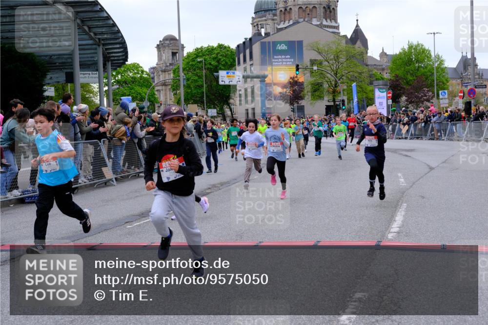 25.04.2026 - Das Zehntel Tim E. http://msf.ph/oto/9575050 25.04.2026 10:52:31 Ziel 5081, 5092, 5100, 5450, 5515, 5689, 5740, 5751, 5777, 5781, 5874, 6015, 6019, 6027, 6144, 6409, 6428, 6493, 6512, 6679, 6754, 7101, 7172, 7180, 7184, 7320, 7608, 7731, 7806, 7863, 7907, 7930, 7976 meine-sportfotos.de