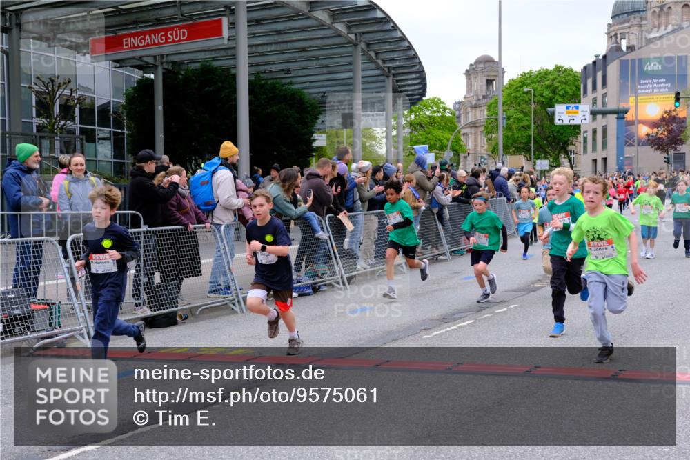 25.04.2026 - Das Zehntel Tim E. http://msf.ph/oto/9575061 25.04.2026 10:52:35 Ziel 5081, 5092, 5100, 5450, 5689, 5738, 5777, 5781, 5874, 5907, 6015, 6027, 6054, 6144, 6147, 6409, 6428, 6493, 6512, 6651, 6679, 6754, 6987, 7180, 7184, 7238, 7299, 7320, 7608, 7615, 7745, 7757, 7904, 7921, 7976, 8022, 8024, 8036 meine-sportfotos.de