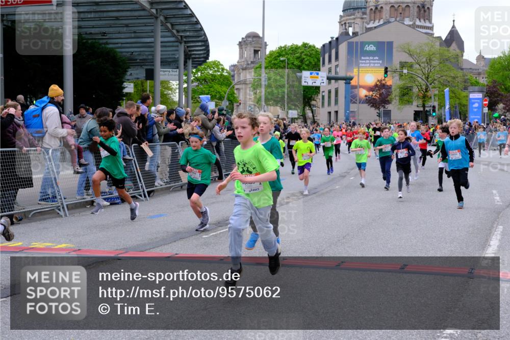 25.04.2026 - Das Zehntel Tim E. http://msf.ph/oto/9575062 25.04.2026 10:52:35 Ziel 5081, 5092, 5100, 5450, 5689, 5738, 5777, 5781, 5874, 5907, 6015, 6027, 6054, 6144, 6147, 6409, 6428, 6493, 6512, 6651, 6679, 6754, 6987, 7180, 7184, 7238, 7299, 7320, 7608, 7615, 7745, 7757, 7904, 7921, 7976, 8022, 8024, 8036 meine-sportfotos.de