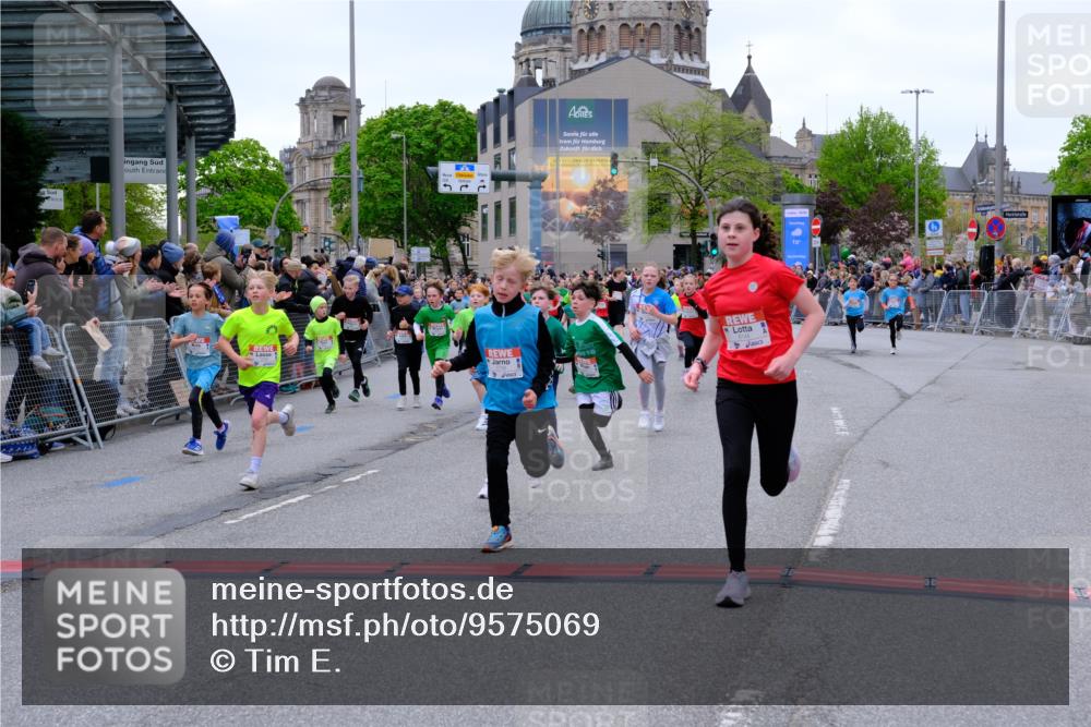 25.04.2026 - Das Zehntel Tim E. http://msf.ph/oto/9575069 25.04.2026 10:52:36 Ziel 5081, 5092, 5100, 5689, 5738, 5777, 5781, 5874, 5907, 6015, 6027, 6054, 6144, 6147, 6409, 6428, 6493, 6512, 6651, 6679, 6754, 6935, 6960, 6987, 7180, 7184, 7238, 7299, 7320, 7608, 7615, 7745, 7757, 7904, 7921, 7976, 8022, 8024, 8036 meine-sportfotos.de