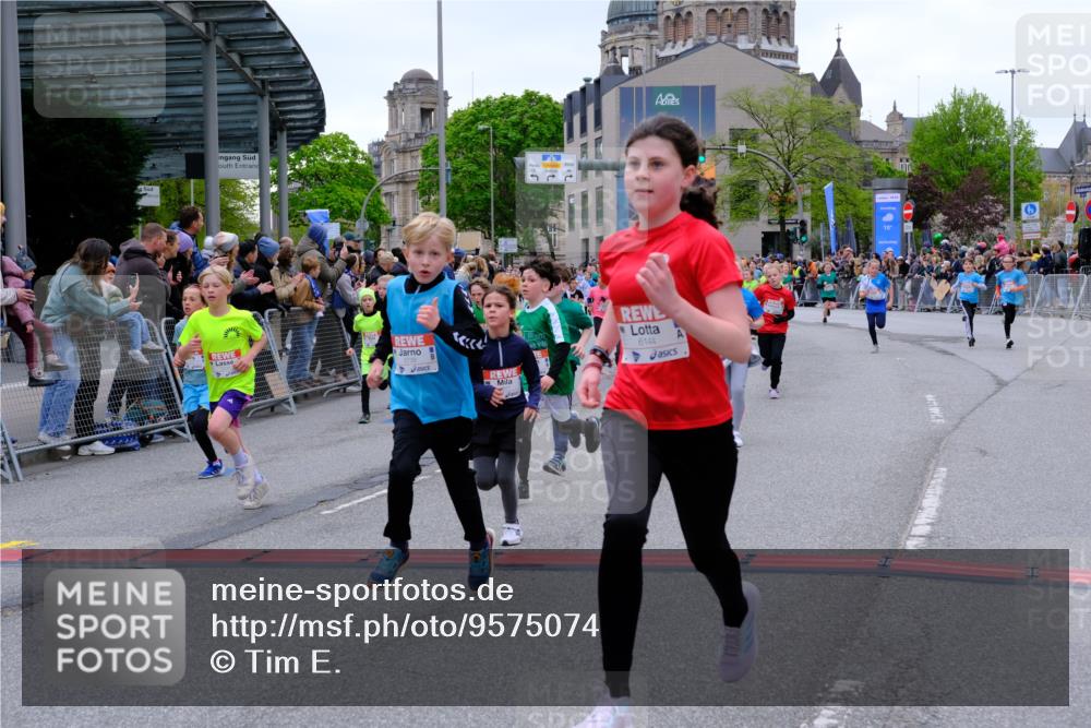 25.04.2026 - Das Zehntel Tim E. http://msf.ph/oto/9575074 25.04.2026 10:52:37 Ziel 5081, 5092, 5100, 5292, 5303, 5514, 5689, 5738, 5777, 5907, 6027, 6054, 6144, 6147, 6409, 6428, 6493, 6512, 6651, 6679, 6754, 6935, 6960, 6987, 7180, 7184, 7238, 7255, 7299, 7320, 7608, 7615, 7745, 7757, 7904, 7921, 7976, 8022, 8024, 8036 meine-sportfotos.de
