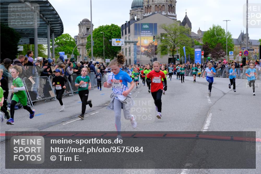 25.04.2026 - Das Zehntel Tim E. http://msf.ph/oto/9575084 25.04.2026 10:52:38 Ziel 5081, 5092, 5100, 5292, 5303, 5514, 5689, 5738, 5777, 5907, 6054, 6144, 6147, 6161, 6177, 6409, 6428, 6491, 6493, 6512, 6651, 6679, 6754, 6935, 6960, 6987, 7184, 7238, 7255, 7299, 7320, 7513, 7548, 7608, 7615, 7745, 7757, 7869, 7904, 7918, 7921, 7976, 8022, 8024, 8036 meine-sportfotos.de