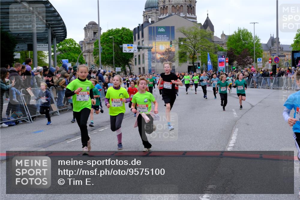 25.04.2026 - Das Zehntel Tim E. http://msf.ph/oto/9575100 25.04.2026 10:52:42 Ziel 5292, 5303, 5514, 5738, 5907, 6018, 6054, 6113, 6123, 6131, 6144, 6147, 6161, 6177, 6491, 6493, 6512, 6517, 6651, 6754, 6840, 6935, 6960, 6987, 7105, 7165, 7167, 7238, 7255, 7299, 7320, 7513, 7548, 7599, 7608, 7615, 7629, 7672, 7745, 7757, 7869, 7890, 7904, 7918, 7921, 7976, 8022, 8024, 8036 meine-sportfotos.de