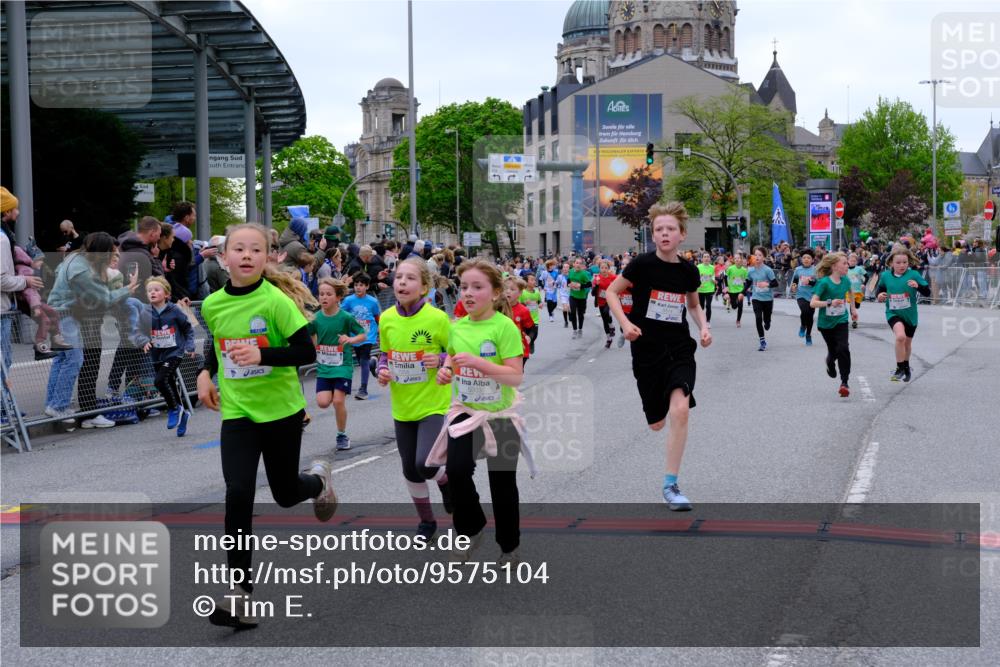 25.04.2026 - Das Zehntel Tim E. http://msf.ph/oto/9575104 25.04.2026 10:52:42 Ziel 5292, 5303, 5514, 5738, 5907, 6018, 6054, 6113, 6123, 6131, 6144, 6147, 6161, 6177, 6491, 6493, 6512, 6517, 6651, 6754, 6840, 6935, 6960, 6987, 7105, 7165, 7167, 7238, 7255, 7299, 7320, 7513, 7548, 7599, 7608, 7615, 7629, 7672, 7745, 7757, 7869, 7890, 7904, 7918, 7921, 7976, 8022, 8024, 8036 meine-sportfotos.de