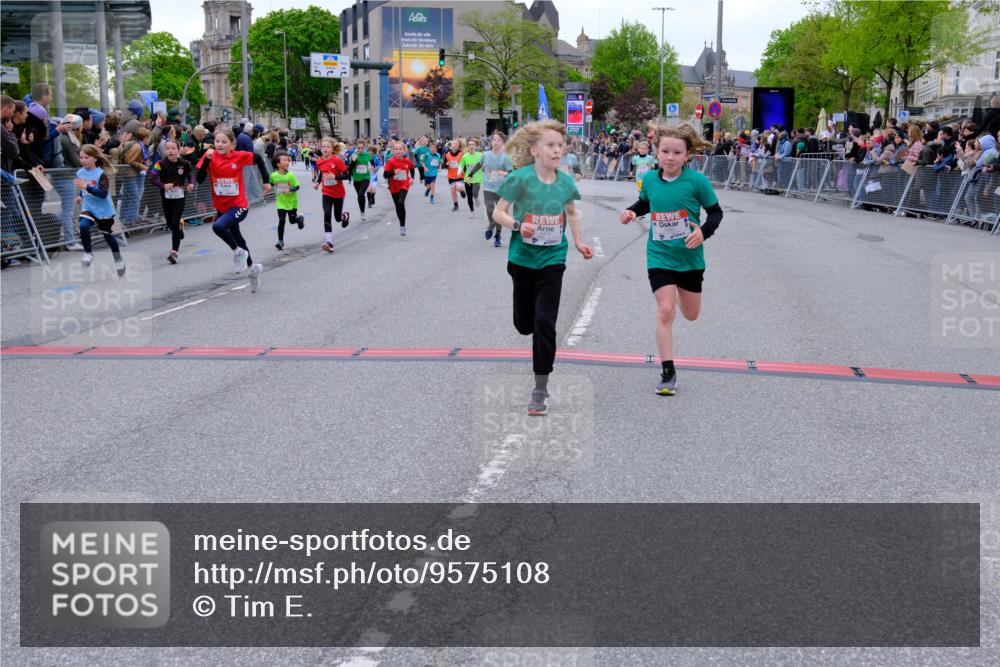 25.04.2026 - Das Zehntel Tim E. http://msf.ph/oto/9575108 25.04.2026 10:52:44 Ziel 5292, 5303, 5514, 5738, 5907, 5925, 6018, 6054, 6113, 6123, 6131, 6147, 6161, 6177, 6262, 6266, 6491, 6517, 6651, 6840, 6935, 6960, 6987, 7105, 7165, 7167, 7238, 7255, 7299, 7395, 7513, 7548, 7599, 7615, 7629, 7672, 7699, 7745, 7757, 7869, 7890, 7904, 7918, 7921, 8022, 8024, 8036 meine-sportfotos.de