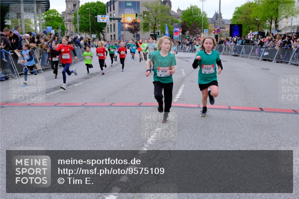 25.04.2026 - Das Zehntel Tim E. http://msf.ph/oto/9575109 25.04.2026 10:52:44 Ziel 5292, 5303, 5514, 5738, 5907, 5925, 6018, 6054, 6113, 6123, 6131, 6147, 6161, 6177, 6262, 6266, 6491, 6517, 6651, 6840, 6935, 6960, 6987, 7105, 7165, 7167, 7238, 7255, 7299, 7395, 7513, 7548, 7599, 7615, 7629, 7672, 7699, 7745, 7757, 7869, 7890, 7904, 7918, 7921, 8022, 8024, 8036 meine-sportfotos.de