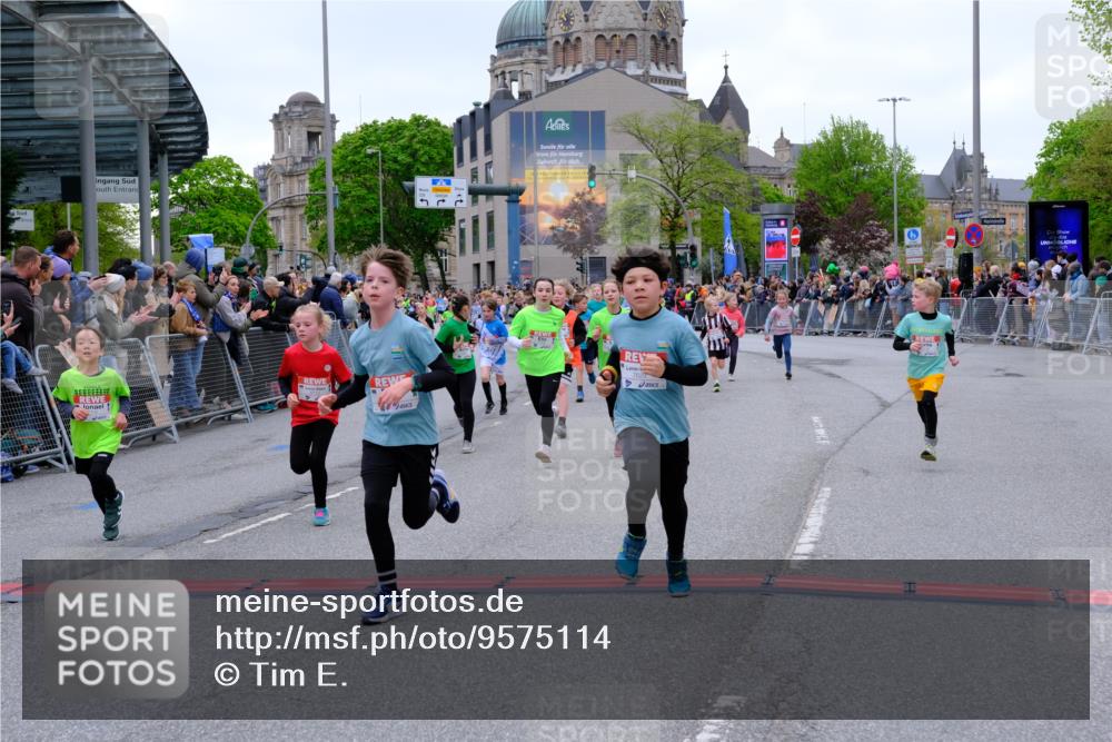 25.04.2026 - Das Zehntel Tim E. http://msf.ph/oto/9575114 25.04.2026 10:52:46 Ziel 5292, 5303, 5488, 5514, 5787, 5884, 5910, 5925, 6018, 6054, 6081, 6113, 6123, 6131, 6147, 6161, 6177, 6262, 6266, 6491, 6517, 6840, 6935, 6960, 6987, 7105, 7165, 7167, 7190, 7255, 7395, 7513, 7548, 7599, 7629, 7672, 7699, 7757, 7869, 7890, 7918, 7921, 8022, 8024, 8036 meine-sportfotos.de