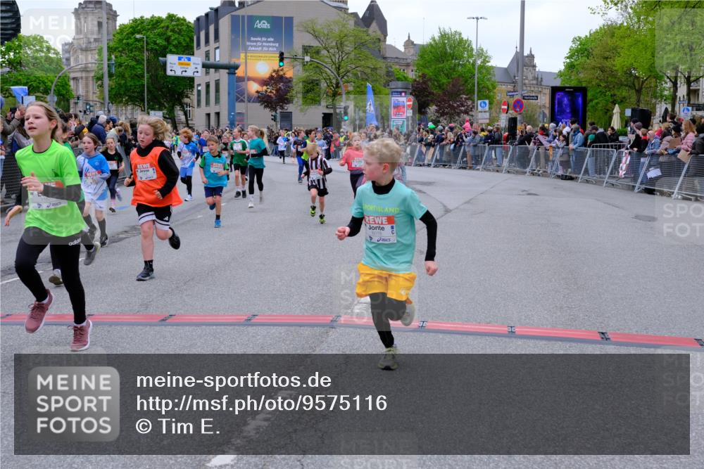 25.04.2026 - Das Zehntel Tim E. http://msf.ph/oto/9575116 25.04.2026 10:52:48 Ziel 5292, 5303, 5427, 5488, 5514, 5787, 5884, 5910, 5925, 5928, 6018, 6081, 6113, 6123, 6131, 6161, 6177, 6262, 6266, 6491, 6517, 6745, 6840, 6935, 6960, 7105, 7165, 7167, 7190, 7255, 7395, 7456, 7459, 7513, 7548, 7599, 7629, 7672, 7699, 7716, 7869, 7890, 7918 meine-sportfotos.de