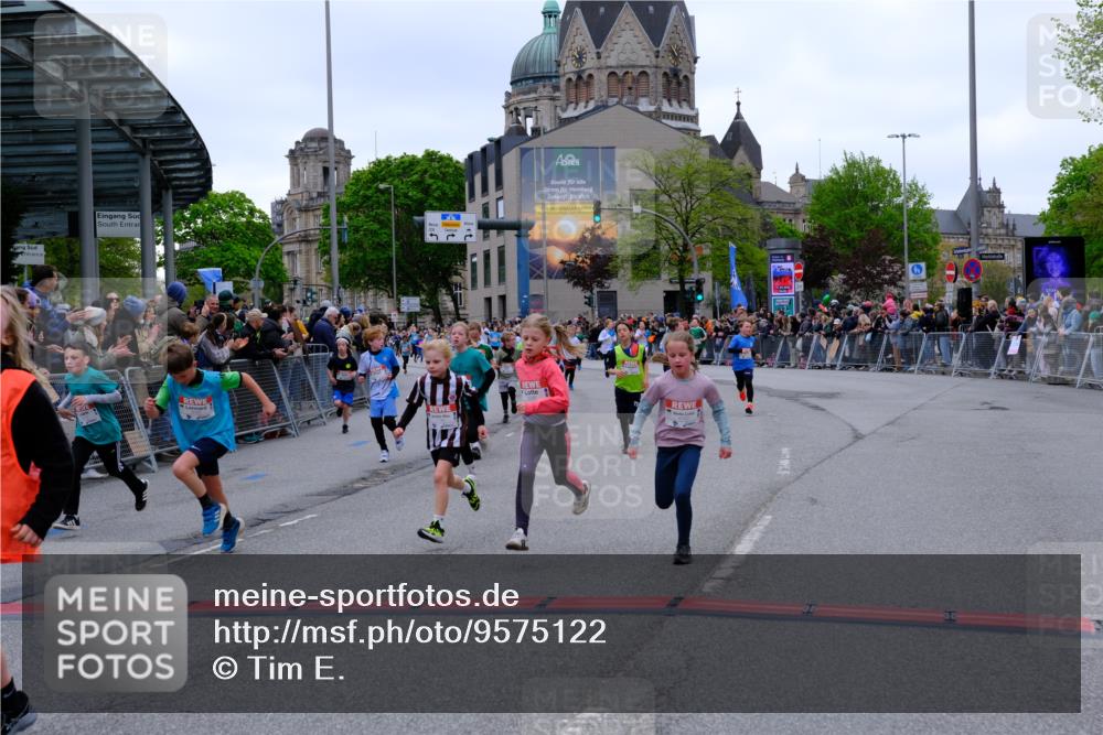 25.04.2026 - Das Zehntel Tim E. http://msf.ph/oto/9575122 25.04.2026 10:52:49 Ziel 5292, 5303, 5427, 5488, 5514, 5787, 5884, 5910, 5925, 5928, 6018, 6081, 6113, 6123, 6131, 6161, 6177, 6262, 6266, 6313, 6491, 6517, 6745, 6840, 7105, 7165, 7167, 7190, 7255, 7395, 7456, 7459, 7513, 7548, 7599, 7629, 7672, 7699, 7716, 7869, 7890, 7918 meine-sportfotos.de