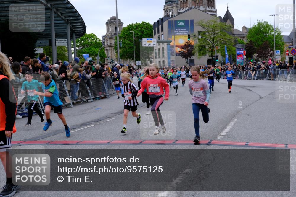 25.04.2026 - Das Zehntel Tim E. http://msf.ph/oto/9575125 25.04.2026 10:52:49 Ziel 5292, 5303, 5427, 5488, 5514, 5787, 5884, 5910, 5925, 5928, 6018, 6081, 6113, 6123, 6131, 6161, 6177, 6262, 6266, 6313, 6491, 6517, 6745, 6840, 7105, 7165, 7167, 7190, 7255, 7395, 7456, 7459, 7513, 7548, 7599, 7629, 7672, 7699, 7716, 7869, 7890, 7918 meine-sportfotos.de
