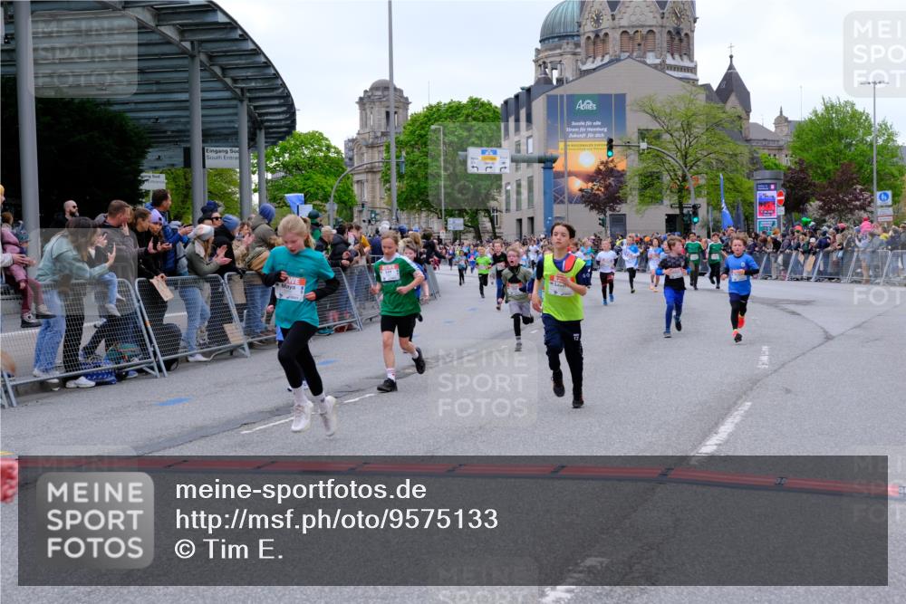 25.04.2026 - Das Zehntel Tim E. http://msf.ph/oto/9575133 25.04.2026 10:52:51 Ziel 5154, 5158, 5180, 5427, 5488, 5504, 5787, 5884, 5910, 5925, 5928, 6018, 6081, 6113, 6123, 6131, 6262, 6266, 6313, 6415, 6517, 6745, 6840, 7105, 7128, 7165, 7167, 7190, 7395, 7456, 7459, 7599, 7629, 7672, 7699, 7716, 7890 meine-sportfotos.de