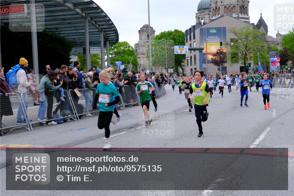 25.04.2026 - Das Zehntel Tim E. http://msf.ph/oto/9575135 25.04.2026 10:52:51 Ziel 5154, 5158, 5180, 5427, 5488, 5504, 5787, 5884, 5910, 5925, 5928, 6018, 6081, 6113, 6123, 6131, 6262, 6266, 6313, 6415, 6517, 6745, 6840, 7105, 7128, 7165, 7167, 7190, 7395, 7456, 7459, 7599, 7629, 7672, 7699, 7716, 7890 meine-sportfotos.de
