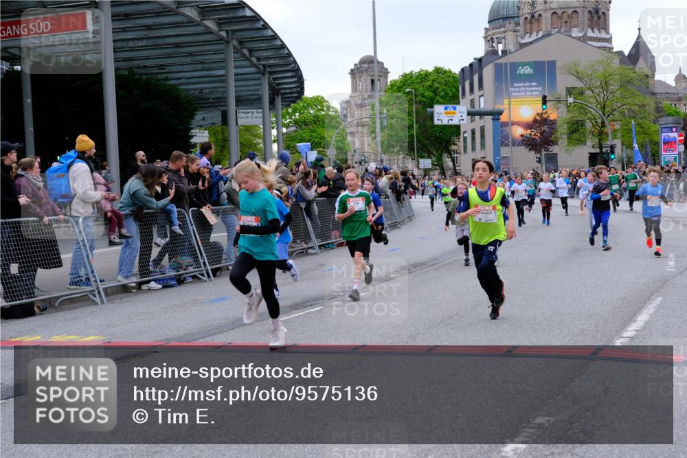 25.04.2026 - Das Zehntel Tim E. http://msf.ph/oto/9575136 25.04.2026 10:52:51 Ziel 5154, 5158, 5180, 5427, 5488, 5504, 5787, 5884, 5910, 5925, 5928, 6018, 6081, 6113, 6123, 6131, 6262, 6266, 6313, 6415, 6517, 6745, 6840, 7105, 7128, 7165, 7167, 7190, 7395, 7456, 7459, 7599, 7629, 7672, 7699, 7716, 7890 meine-sportfotos.de