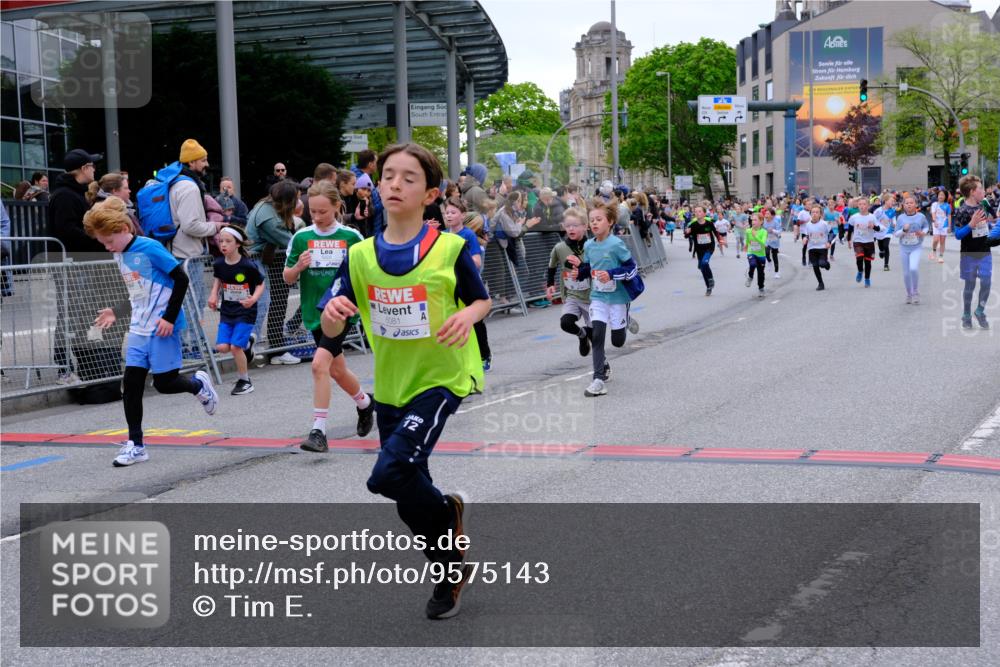 25.04.2026 - Das Zehntel Tim E. http://msf.ph/oto/9575143 25.04.2026 10:52:52 Ziel 5154, 5158, 5180, 5237, 5427, 5488, 5504, 5787, 5884, 5897, 5910, 5925, 5928, 6018, 6081, 6113, 6131, 6262, 6266, 6313, 6382, 6415, 6517, 6745, 7105, 7128, 7165, 7167, 7190, 7395, 7456, 7459, 7599, 7629, 7672, 7699, 7716 meine-sportfotos.de