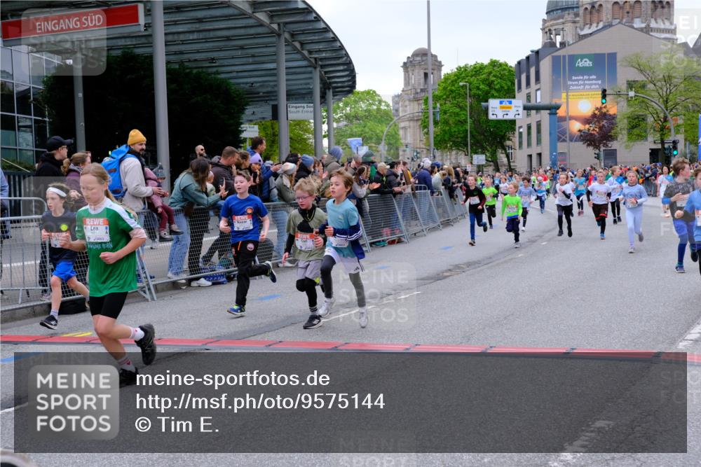 25.04.2026 - Das Zehntel Tim E. http://msf.ph/oto/9575144 25.04.2026 10:52:53 Ziel 5154, 5158, 5180, 5237, 5427, 5488, 5504, 5787, 5884, 5897, 5898, 5910, 5925, 5928, 6018, 6081, 6113, 6262, 6266, 6313, 6382, 6415, 6745, 7105, 7128, 7165, 7167, 7190, 7395, 7456, 7459, 7599, 7629, 7699, 7716, 7750 meine-sportfotos.de