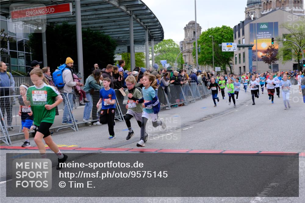 25.04.2026 - Das Zehntel Tim E. http://msf.ph/oto/9575145 25.04.2026 10:52:53 Ziel 5154, 5158, 5180, 5237, 5427, 5488, 5504, 5787, 5884, 5897, 5898, 5910, 5925, 5928, 6018, 6081, 6113, 6262, 6266, 6313, 6382, 6415, 6745, 7105, 7128, 7165, 7167, 7190, 7395, 7456, 7459, 7599, 7629, 7699, 7716, 7750 meine-sportfotos.de