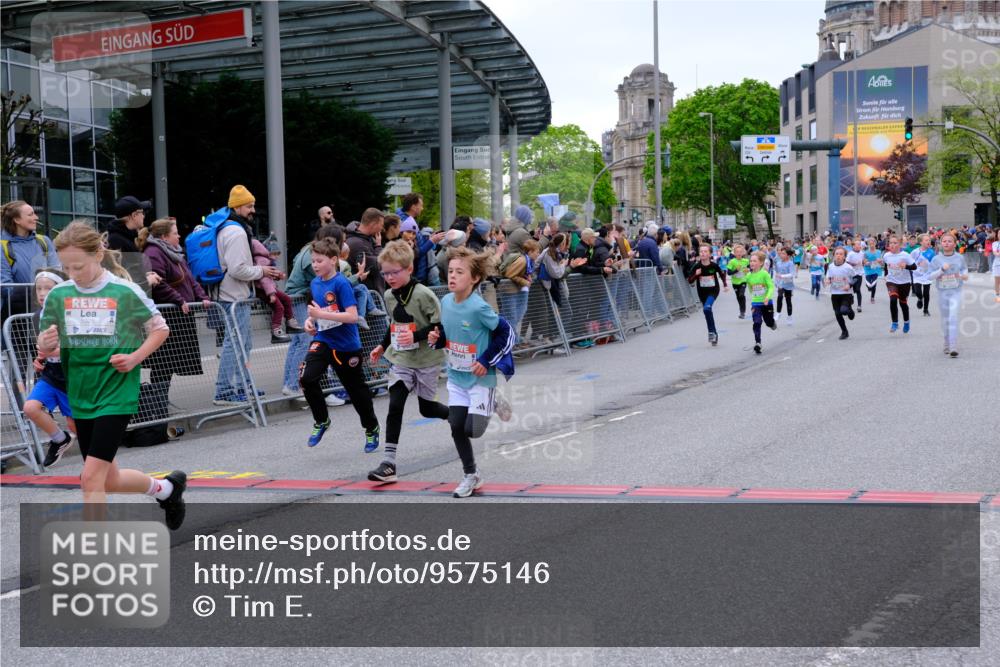 25.04.2026 - Das Zehntel Tim E. http://msf.ph/oto/9575146 25.04.2026 10:52:53 Ziel 5154, 5158, 5180, 5237, 5427, 5488, 5504, 5787, 5884, 5897, 5898, 5910, 5925, 5928, 6018, 6081, 6113, 6262, 6266, 6313, 6382, 6415, 6745, 7105, 7128, 7165, 7167, 7190, 7395, 7456, 7459, 7599, 7629, 7699, 7716, 7750 meine-sportfotos.de