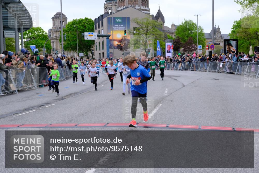 25.04.2026 - Das Zehntel Tim E. http://msf.ph/oto/9575148 25.04.2026 10:52:54 Ziel 5109, 5154, 5158, 5180, 5237, 5427, 5488, 5504, 5787, 5884, 5897, 5898, 5910, 5925, 5928, 6018, 6081, 6262, 6266, 6313, 6382, 6415, 6745, 7128, 7165, 7167, 7190, 7395, 7456, 7459, 7699, 7716, 7750 meine-sportfotos.de