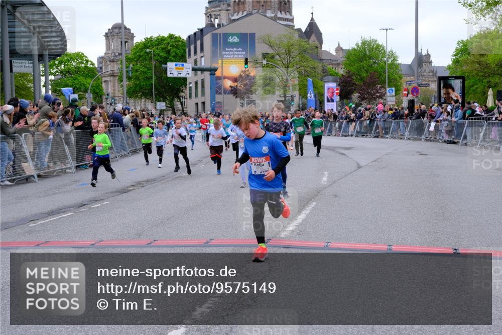 25.04.2026 - Das Zehntel Tim E. http://msf.ph/oto/9575149 25.04.2026 10:52:54 Ziel 5109, 5154, 5158, 5180, 5237, 5427, 5488, 5504, 5787, 5884, 5897, 5898, 5910, 5925, 5928, 6018, 6081, 6262, 6266, 6313, 6382, 6415, 6745, 7128, 7165, 7167, 7190, 7395, 7456, 7459, 7699, 7716, 7750 meine-sportfotos.de