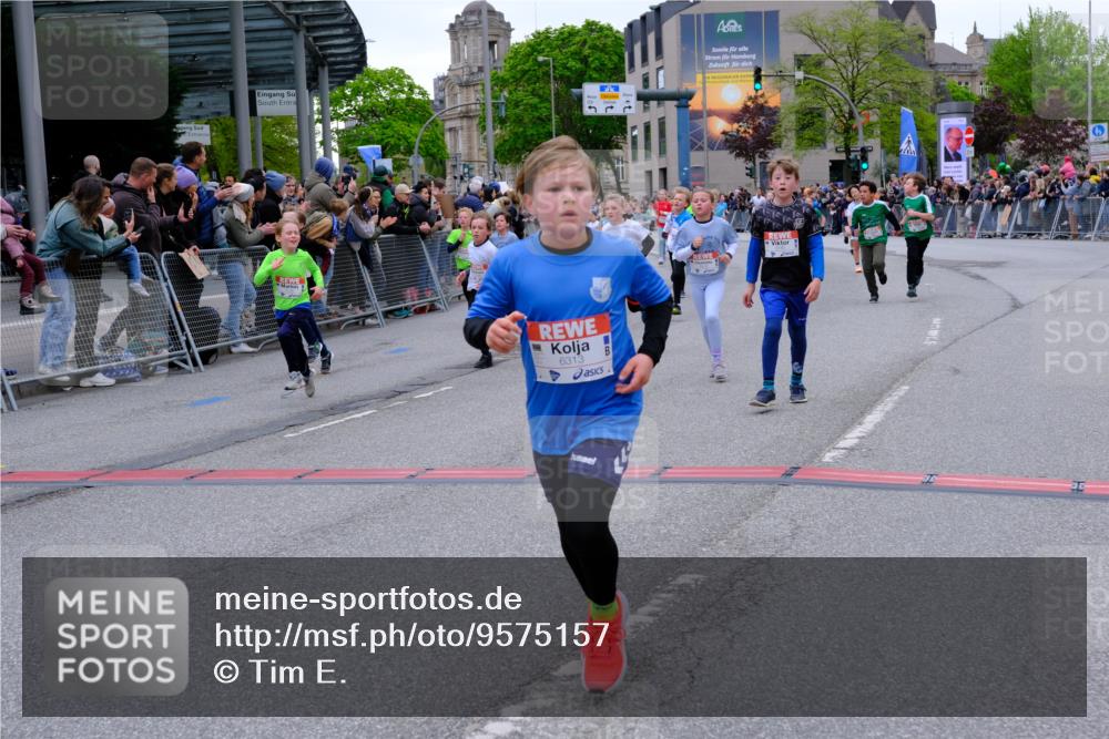 25.04.2026 - Das Zehntel Tim E. http://msf.ph/oto/9575157 25.04.2026 10:52:55 Ziel 5109, 5154, 5158, 5180, 5237, 5427, 5488, 5504, 5695, 5787, 5884, 5897, 5898, 5910, 5925, 5928, 6081, 6262, 6266, 6313, 6382, 6415, 6745, 7128, 7187, 7190, 7395, 7456, 7459, 7699, 7716, 7750, 7950, 7986 meine-sportfotos.de
