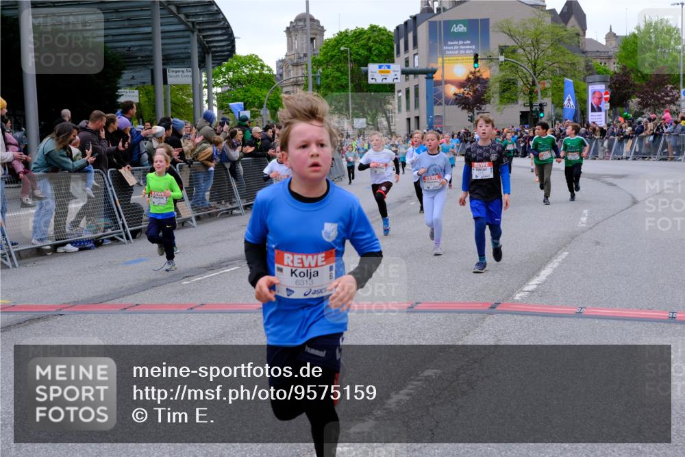 25.04.2026 - Das Zehntel Tim E. http://msf.ph/oto/9575159 25.04.2026 10:52:55 Ziel 5109, 5154, 5158, 5180, 5237, 5427, 5488, 5504, 5695, 5787, 5884, 5897, 5898, 5910, 5925, 5928, 6081, 6262, 6266, 6313, 6382, 6415, 6745, 7128, 7187, 7190, 7395, 7456, 7459, 7699, 7716, 7750, 7950, 7986 meine-sportfotos.de