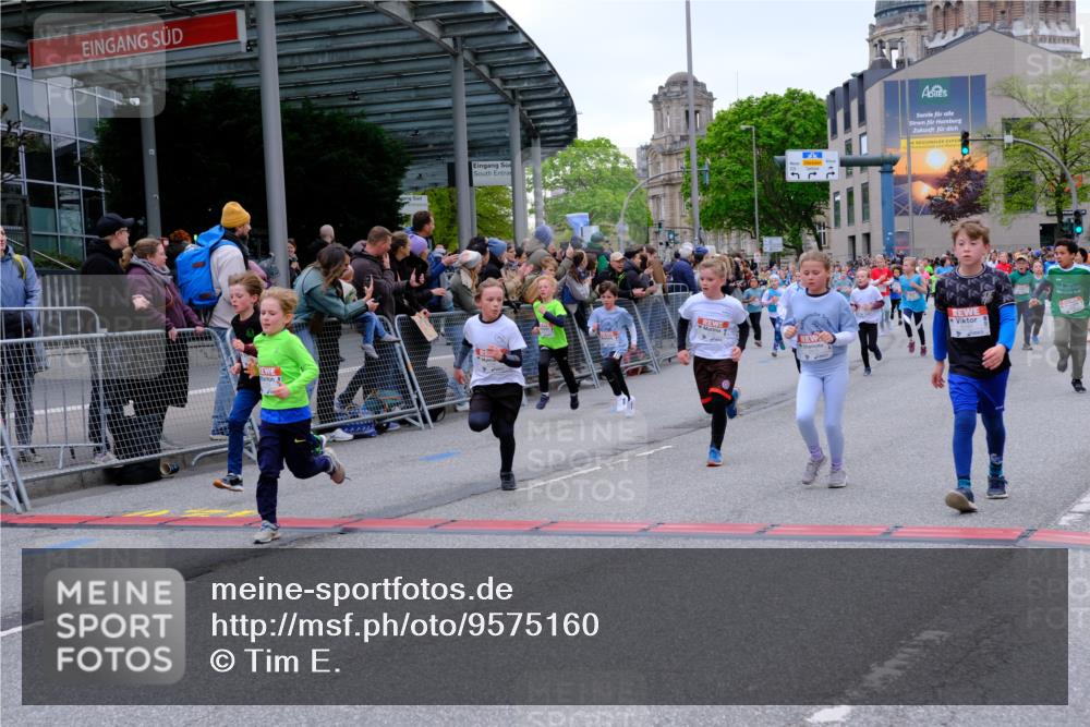 25.04.2026 - Das Zehntel Tim E. http://msf.ph/oto/9575160 25.04.2026 10:52:56 Ziel 5109, 5154, 5158, 5180, 5237, 5427, 5488, 5504, 5695, 5775, 5787, 5884, 5897, 5898, 5910, 5928, 6081, 6262, 6266, 6313, 6382, 6415, 6745, 7128, 7187, 7190, 7456, 7459, 7512, 7533, 7699, 7716, 7750, 7950, 7986 meine-sportfotos.de