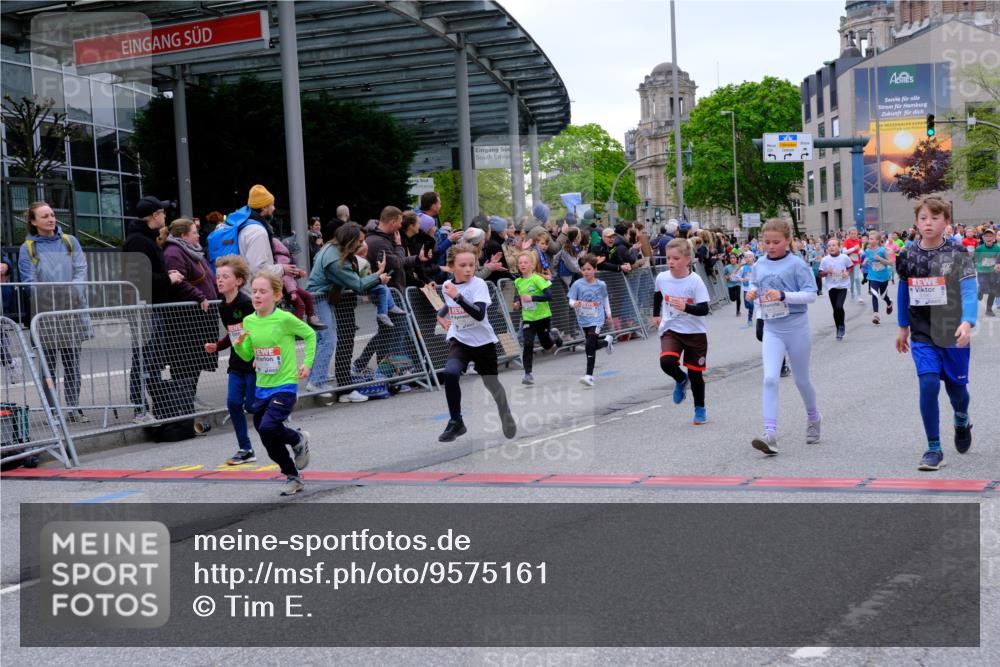 25.04.2026 - Das Zehntel Tim E. http://msf.ph/oto/9575161 25.04.2026 10:52:56 Ziel 5109, 5154, 5158, 5180, 5237, 5427, 5488, 5504, 5695, 5775, 5787, 5884, 5897, 5898, 5910, 5928, 6081, 6262, 6266, 6313, 6382, 6415, 6745, 7128, 7187, 7190, 7456, 7459, 7512, 7533, 7699, 7716, 7750, 7950, 7986 meine-sportfotos.de