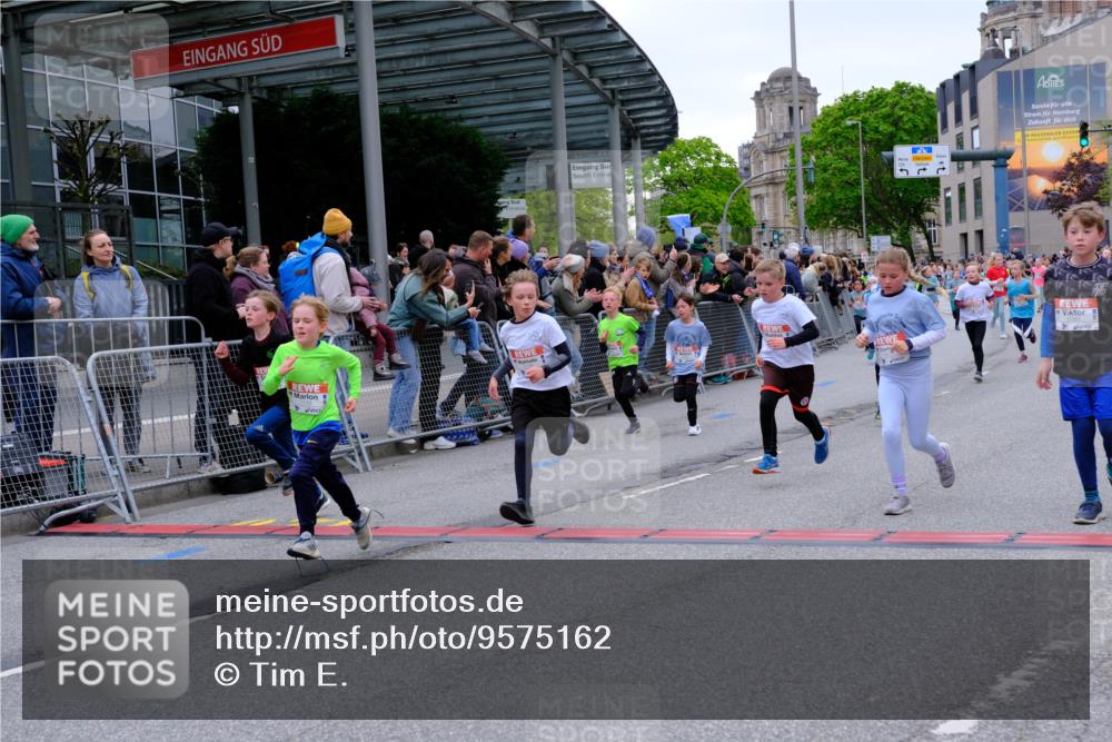 25.04.2026 - Das Zehntel Tim E. http://msf.ph/oto/9575162 25.04.2026 10:52:56 Ziel 5109, 5154, 5158, 5180, 5237, 5427, 5488, 5504, 5695, 5775, 5787, 5884, 5897, 5898, 5910, 5928, 6081, 6262, 6266, 6313, 6382, 6415, 6745, 7128, 7187, 7190, 7456, 7459, 7512, 7533, 7699, 7716, 7750, 7950, 7986 meine-sportfotos.de
