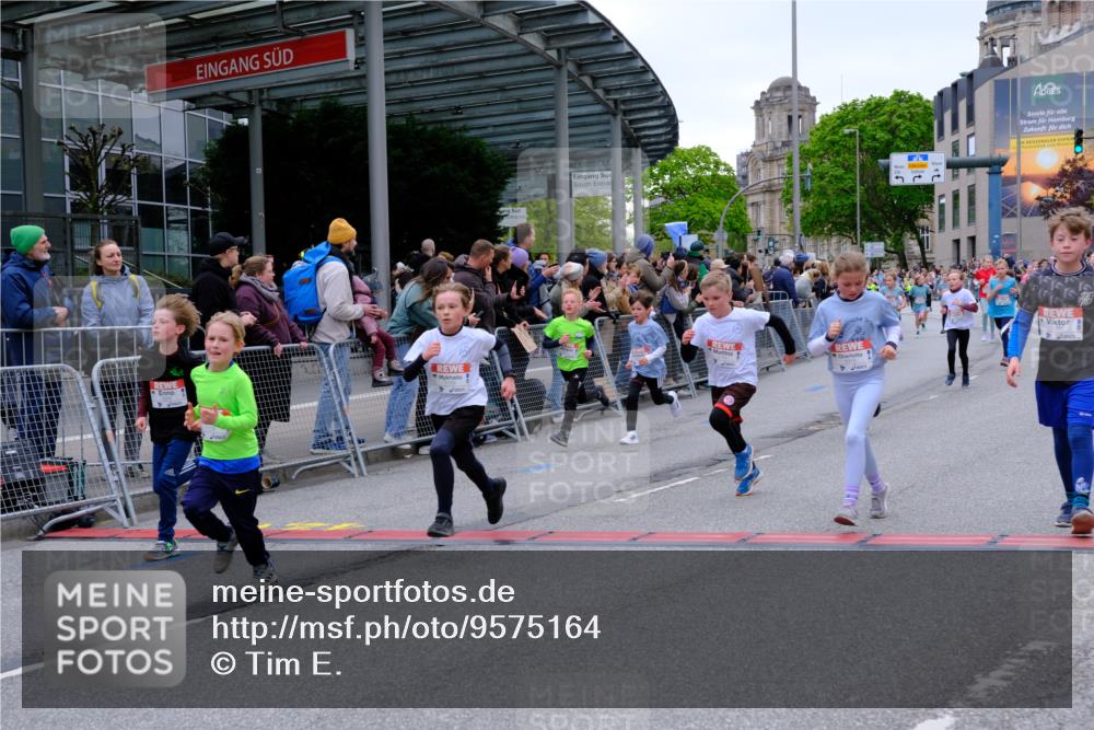 25.04.2026 - Das Zehntel Tim E. http://msf.ph/oto/9575164 25.04.2026 10:52:56 Ziel 5109, 5154, 5158, 5180, 5237, 5427, 5488, 5504, 5695, 5775, 5787, 5884, 5897, 5898, 5910, 5928, 6081, 6262, 6266, 6313, 6382, 6415, 6745, 7128, 7187, 7190, 7456, 7459, 7512, 7533, 7699, 7716, 7750, 7950, 7986 meine-sportfotos.de