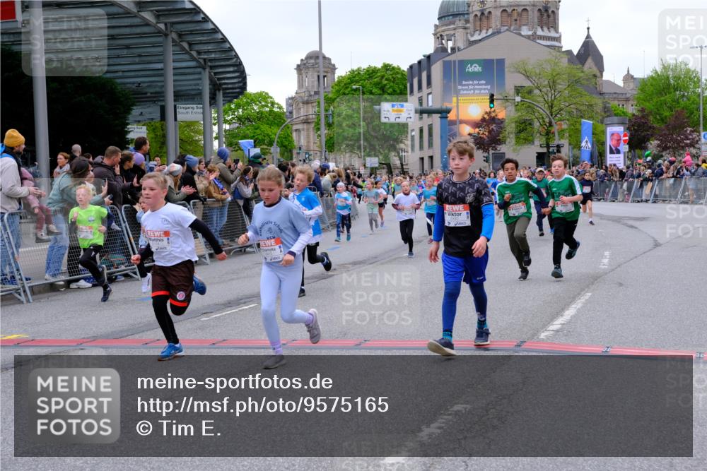 25.04.2026 - Das Zehntel Tim E. http://msf.ph/oto/9575165 25.04.2026 10:52:57 Ziel 5063, 5109, 5154, 5158, 5180, 5237, 5427, 5488, 5504, 5695, 5775, 5787, 5884, 5897, 5898, 5910, 5928, 6081, 6145, 6313, 6321, 6382, 6415, 6745, 7128, 7187, 7190, 7456, 7459, 7512, 7533, 7716, 7750, 7950, 7986 meine-sportfotos.de