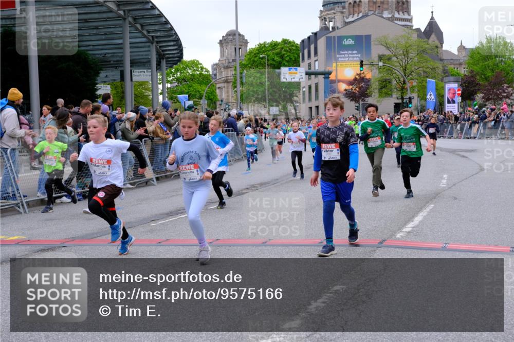 25.04.2026 - Das Zehntel Tim E. http://msf.ph/oto/9575166 25.04.2026 10:52:57 Ziel 5063, 5109, 5154, 5158, 5180, 5237, 5427, 5488, 5504, 5695, 5775, 5787, 5884, 5897, 5898, 5910, 5928, 6081, 6145, 6313, 6321, 6382, 6415, 6745, 7128, 7187, 7190, 7456, 7459, 7512, 7533, 7716, 7750, 7950, 7986 meine-sportfotos.de