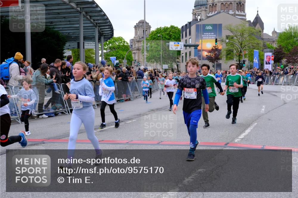 25.04.2026 - Das Zehntel Tim E. http://msf.ph/oto/9575170 25.04.2026 10:52:57 Ziel 5063, 5109, 5154, 5158, 5180, 5237, 5427, 5488, 5504, 5695, 5775, 5787, 5884, 5897, 5898, 5910, 5928, 6081, 6145, 6313, 6321, 6382, 6415, 6745, 7128, 7187, 7190, 7456, 7459, 7512, 7533, 7716, 7750, 7950, 7986 meine-sportfotos.de