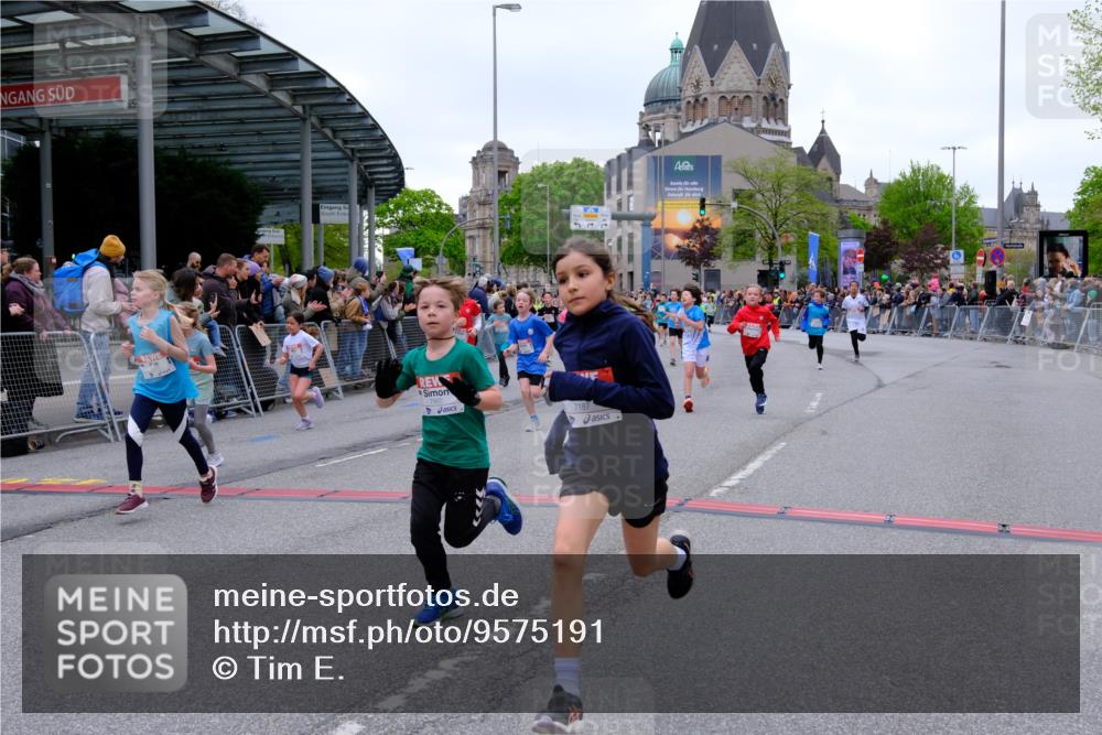 25.04.2026 - Das Zehntel Tim E. http://msf.ph/oto/9575191 25.04.2026 10:53:01 Ziel 5063, 5109, 5154, 5158, 5180, 5237, 5504, 5695, 5775, 5825, 5897, 5898, 6071, 6072, 6135, 6145, 6313, 6321, 6340, 6382, 6415, 6528, 6922, 7128, 7160, 7170, 7187, 7504, 7512, 7533, 7550, 7733, 7750, 7950, 7986 meine-sportfotos.de