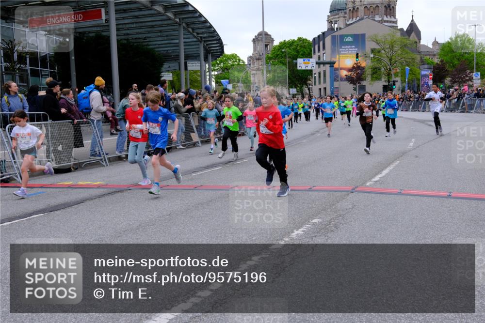 25.04.2026 - Das Zehntel Tim E. http://msf.ph/oto/9575196 25.04.2026 10:53:03 Ziel 5063, 5109, 5154, 5158, 5180, 5237, 5504, 5695, 5775, 5779, 5785, 5825, 5897, 5898, 6071, 6072, 6135, 6145, 6321, 6340, 6382, 6415, 6528, 6922, 7114, 7127, 7160, 7170, 7187, 7504, 7512, 7533, 7550, 7733, 7750, 7950, 7986 meine-sportfotos.de