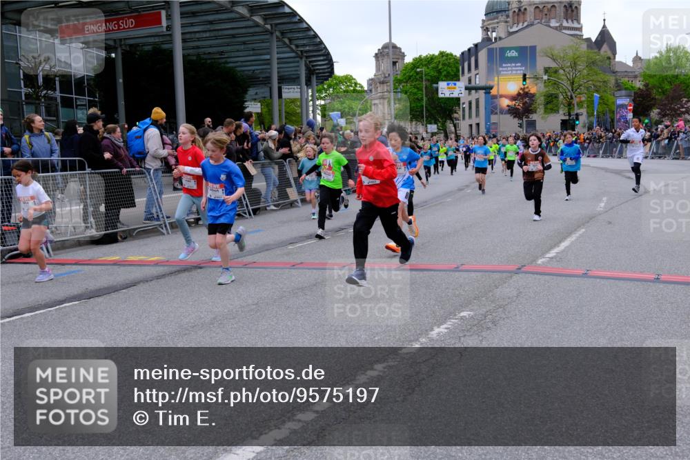 25.04.2026 - Das Zehntel Tim E. http://msf.ph/oto/9575197 25.04.2026 10:53:03 Ziel 5063, 5109, 5154, 5158, 5180, 5237, 5504, 5695, 5775, 5779, 5785, 5825, 5897, 5898, 6071, 6072, 6135, 6145, 6321, 6340, 6382, 6415, 6528, 6922, 7114, 7127, 7160, 7170, 7187, 7504, 7512, 7533, 7550, 7733, 7750, 7950, 7986 meine-sportfotos.de