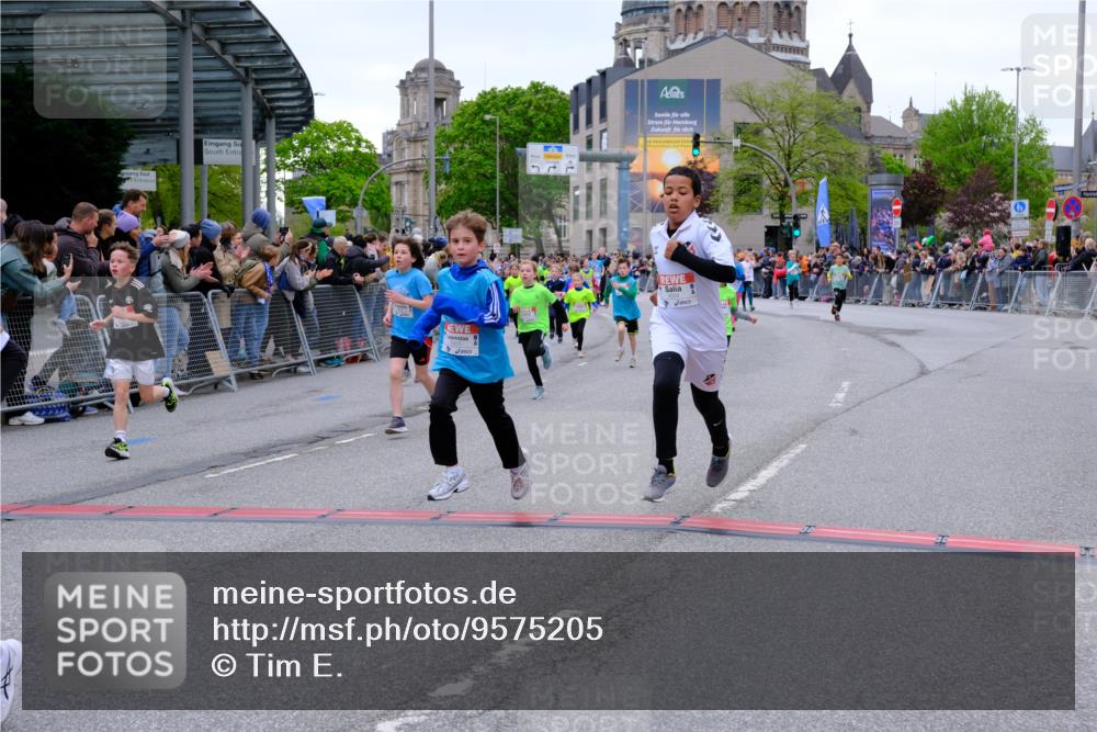 25.04.2026 - Das Zehntel Tim E. http://msf.ph/oto/9575205 25.04.2026 10:53:05 Ziel 5063, 5109, 5695, 5775, 5779, 5785, 5807, 5819, 5825, 5898, 6050, 6071, 6072, 6135, 6145, 6321, 6340, 6528, 6922, 7114, 7127, 7160, 7170, 7187, 7229, 7243, 7424, 7504, 7512, 7533, 7550, 7733, 7750, 7950, 7986 meine-sportfotos.de