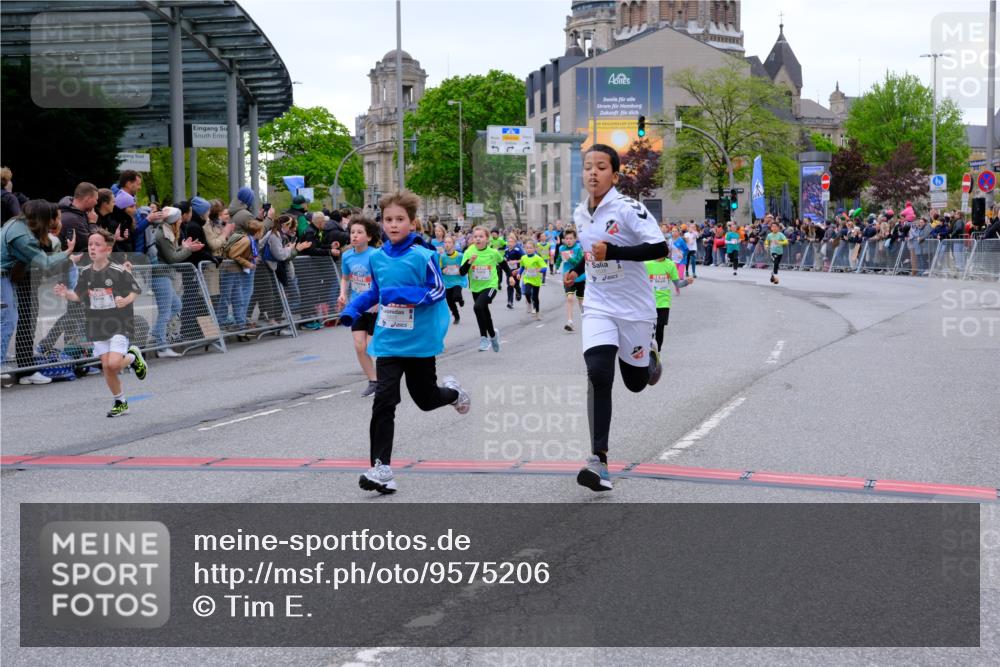 25.04.2026 - Das Zehntel Tim E. http://msf.ph/oto/9575206 25.04.2026 10:53:05 Ziel 5063, 5109, 5695, 5775, 5779, 5785, 5807, 5819, 5825, 5898, 6050, 6071, 6072, 6135, 6145, 6321, 6340, 6528, 6922, 7114, 7127, 7160, 7170, 7187, 7229, 7243, 7424, 7504, 7512, 7533, 7550, 7733, 7750, 7950, 7986 meine-sportfotos.de