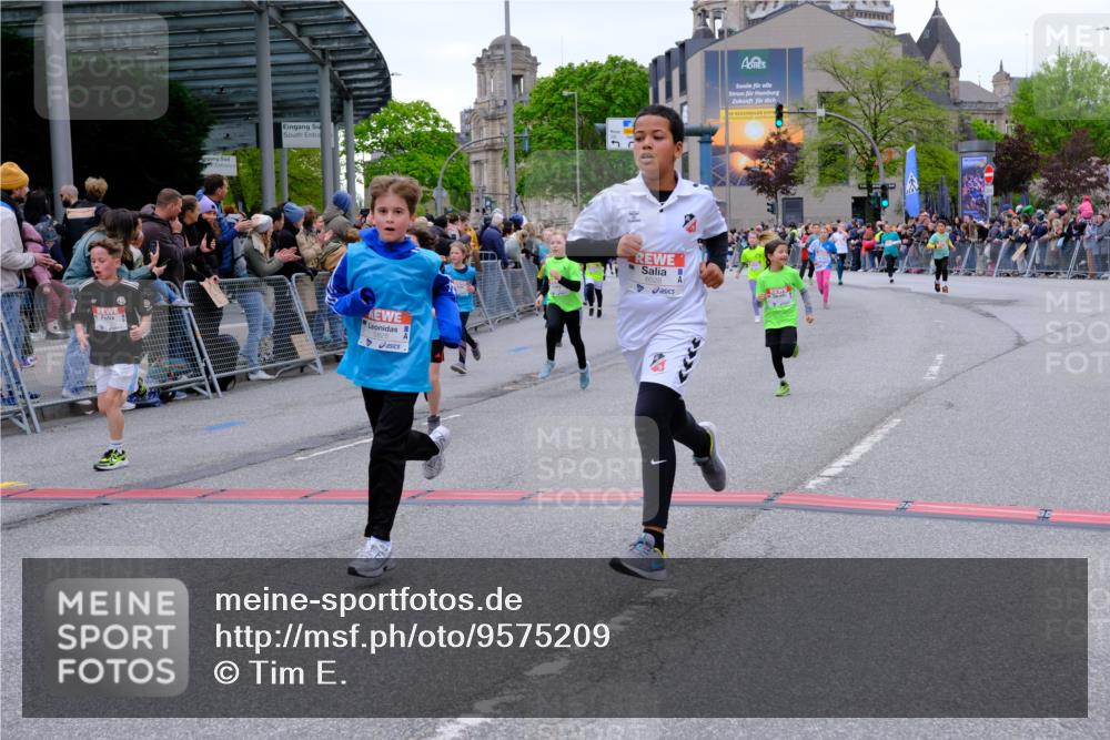 25.04.2026 - Das Zehntel Tim E. http://msf.ph/oto/9575209 25.04.2026 10:53:05 Ziel 5063, 5109, 5695, 5775, 5779, 5785, 5807, 5819, 5825, 5898, 6050, 6071, 6072, 6135, 6145, 6321, 6340, 6528, 6922, 7114, 7127, 7160, 7170, 7187, 7229, 7243, 7424, 7504, 7512, 7533, 7550, 7733, 7750, 7950, 7986 meine-sportfotos.de