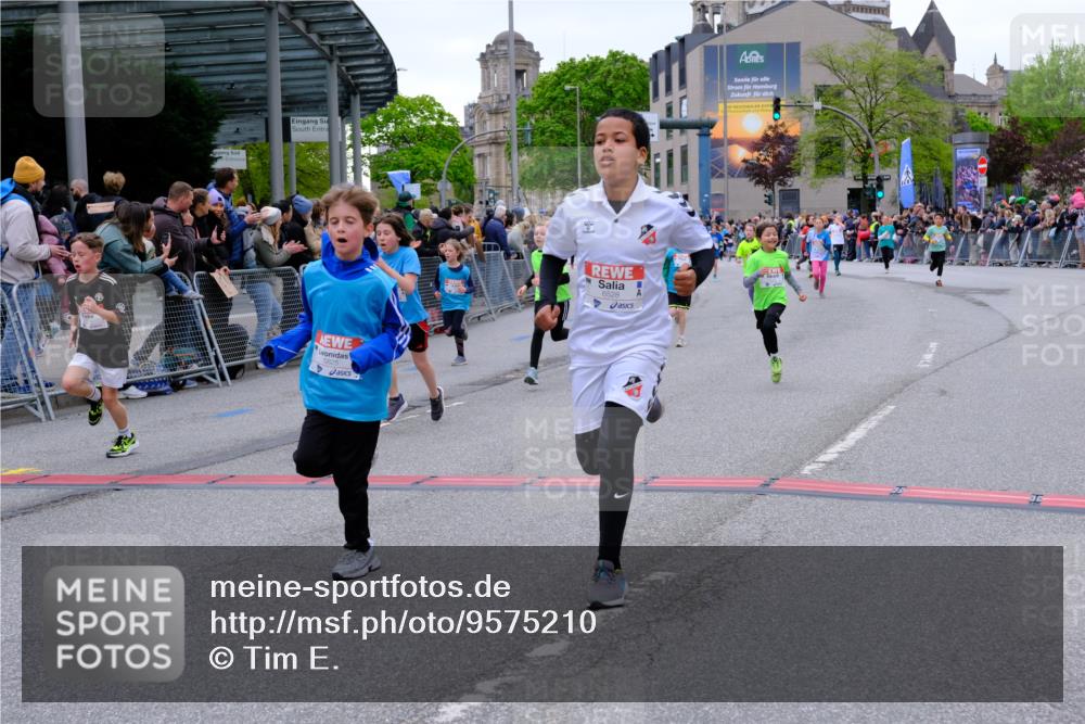 25.04.2026 - Das Zehntel Tim E. http://msf.ph/oto/9575210 25.04.2026 10:53:06 Ziel 5063, 5109, 5695, 5775, 5779, 5785, 5807, 5819, 5825, 5999, 6050, 6071, 6072, 6135, 6145, 6321, 6340, 6528, 6922, 7114, 7127, 7160, 7170, 7187, 7229, 7243, 7248, 7424, 7504, 7512, 7533, 7550, 7733, 7735, 7950, 7986 meine-sportfotos.de