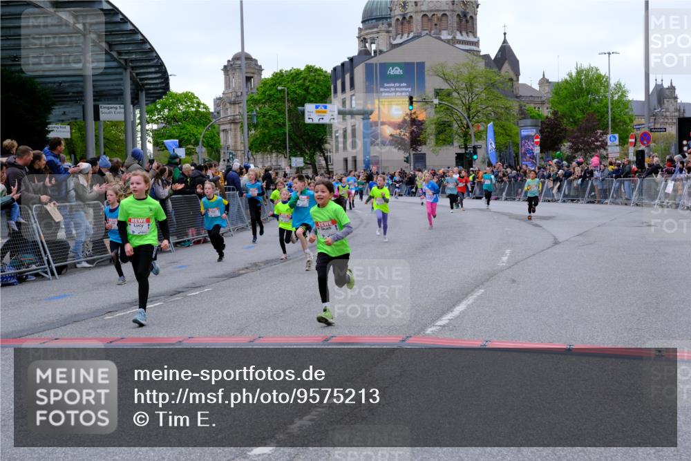 25.04.2026 - Das Zehntel Tim E. http://msf.ph/oto/9575213 25.04.2026 10:53:07 Ziel 5063, 5365, 5695, 5775, 5779, 5785, 5807, 5819, 5825, 5999, 6050, 6071, 6072, 6135, 6145, 6321, 6340, 6528, 6922, 7114, 7127, 7160, 7170, 7187, 7229, 7243, 7248, 7424, 7504, 7512, 7533, 7550, 7733, 7735, 7950, 7986 meine-sportfotos.de
