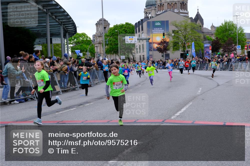 25.04.2026 - Das Zehntel Tim E. http://msf.ph/oto/9575216 25.04.2026 10:53:07 Ziel 5063, 5365, 5695, 5775, 5779, 5785, 5807, 5819, 5825, 5999, 6050, 6071, 6072, 6135, 6145, 6321, 6340, 6528, 6922, 7114, 7127, 7160, 7170, 7187, 7229, 7243, 7248, 7424, 7504, 7512, 7533, 7550, 7733, 7735, 7950, 7986 meine-sportfotos.de