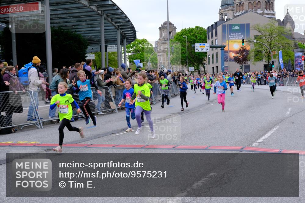 25.04.2026 - Das Zehntel Tim E. http://msf.ph/oto/9575231 25.04.2026 10:53:09 Ziel 5063, 5294, 5365, 5452, 5779, 5785, 5807, 5819, 5825, 5906, 5999, 6050, 6071, 6072, 6079, 6135, 6145, 6321, 6340, 6528, 6868, 6922, 7114, 7127, 7160, 7170, 7229, 7243, 7248, 7424, 7504, 7550, 7596, 7733, 7735, 8033 meine-sportfotos.de