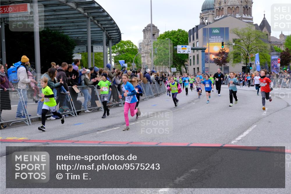 25.04.2026 - Das Zehntel Tim E. http://msf.ph/oto/9575243 25.04.2026 10:53:11 Ziel 5066, 5294, 5365, 5452, 5779, 5785, 5807, 5819, 5825, 5906, 5999, 6050, 6071, 6072, 6073, 6079, 6340, 6528, 6534, 6535, 6868, 6922, 7114, 7127, 7170, 7229, 7243, 7248, 7424, 7504, 7550, 7596, 7735, 8033 meine-sportfotos.de